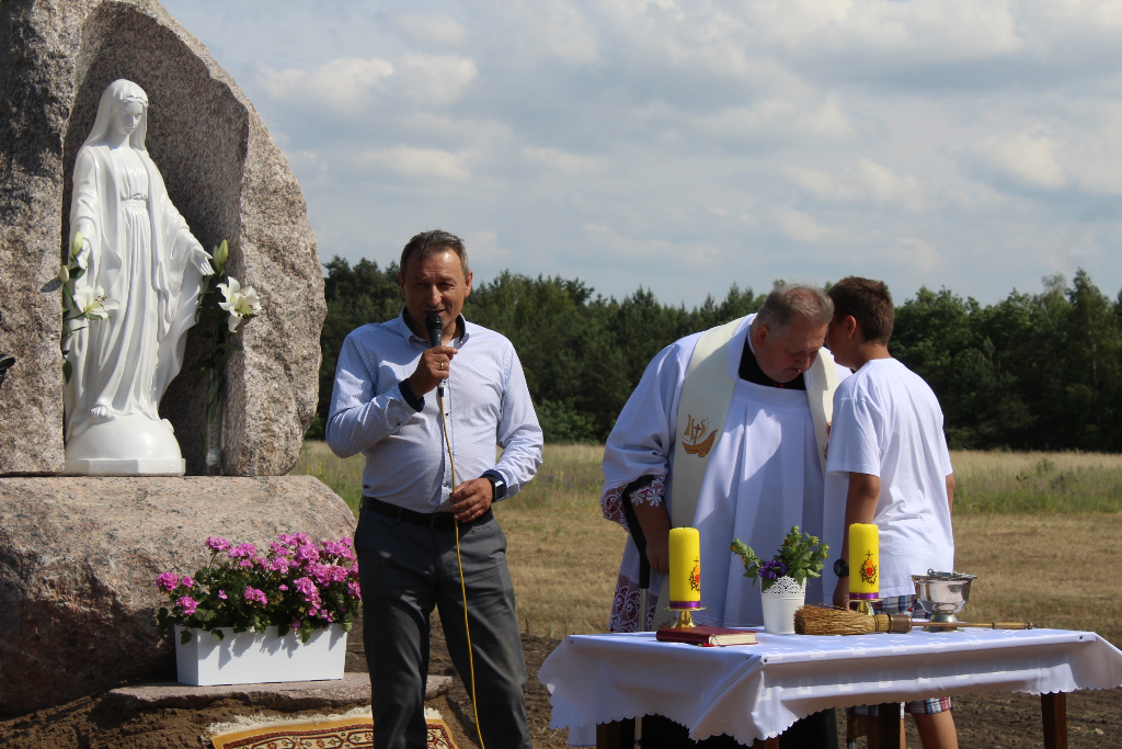 Poświęcenie terenu pod hospicjum w Gółkowie i figury Matki Boskiej