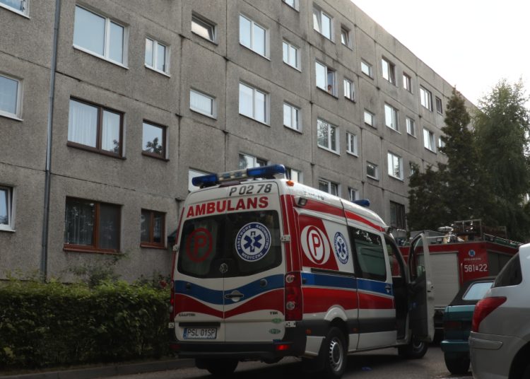 Tragedia w bloku. Mężczyzna nie żyje