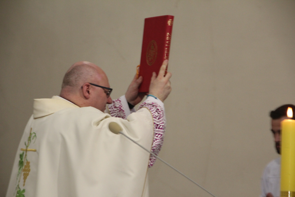 Ks. Jacek Dziel oficjalnie proboszczem ZDJĘCIA