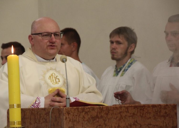 Ks. Jacek Dziel oficjalnie proboszczem ZDJĘCIA