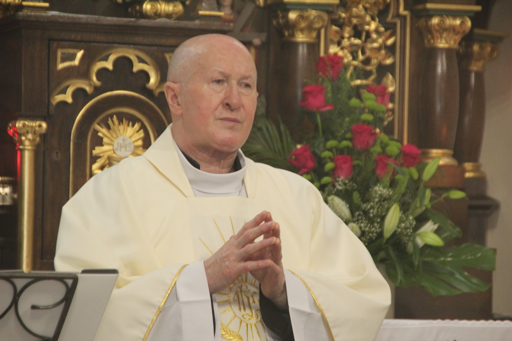 Ks. Jacek Dziel oficjalnie proboszczem ZDJĘCIA