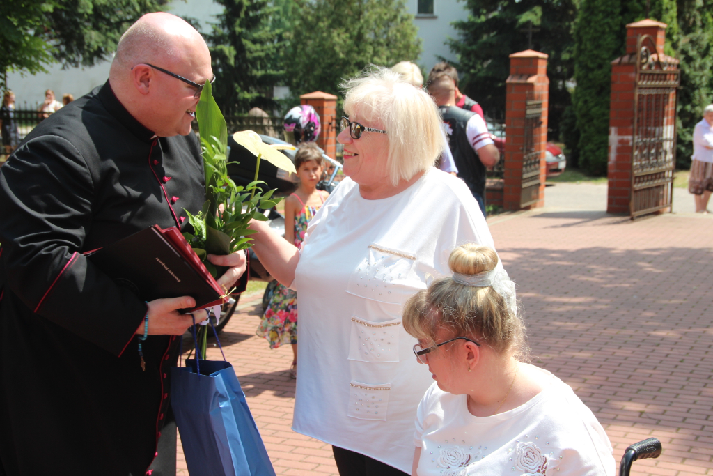 Ks. Jacek Dziel oficjalnie proboszczem ZDJĘCIA