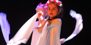 Przedszkolaki żegnają się z Misiem ZDJĘCIA