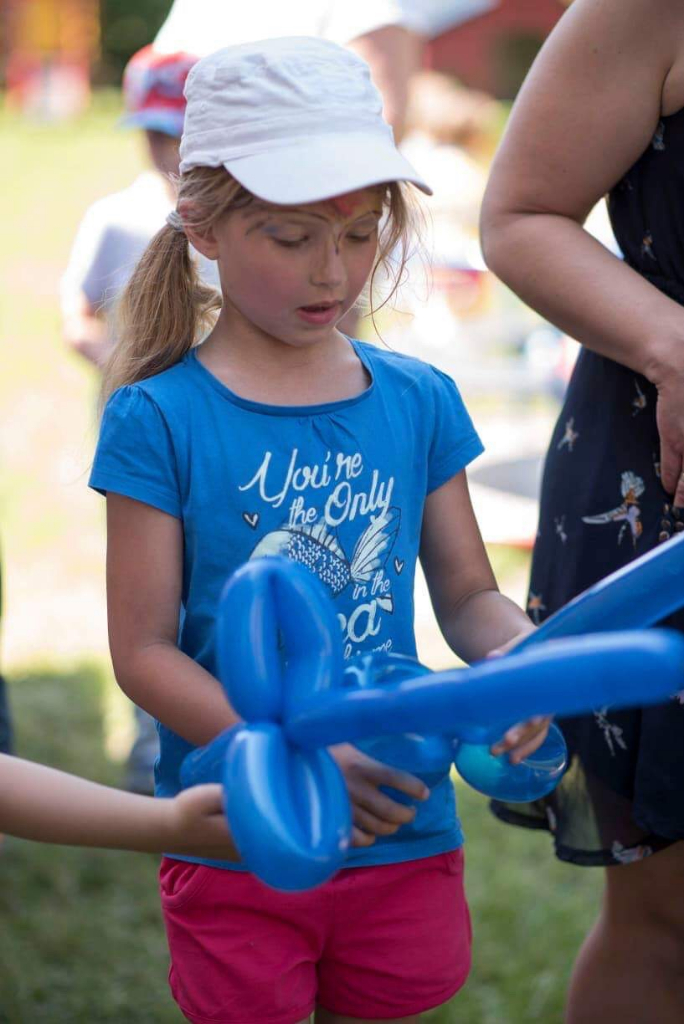 Strzałkowskie przedszkolaki ze swoim ulubieńcem