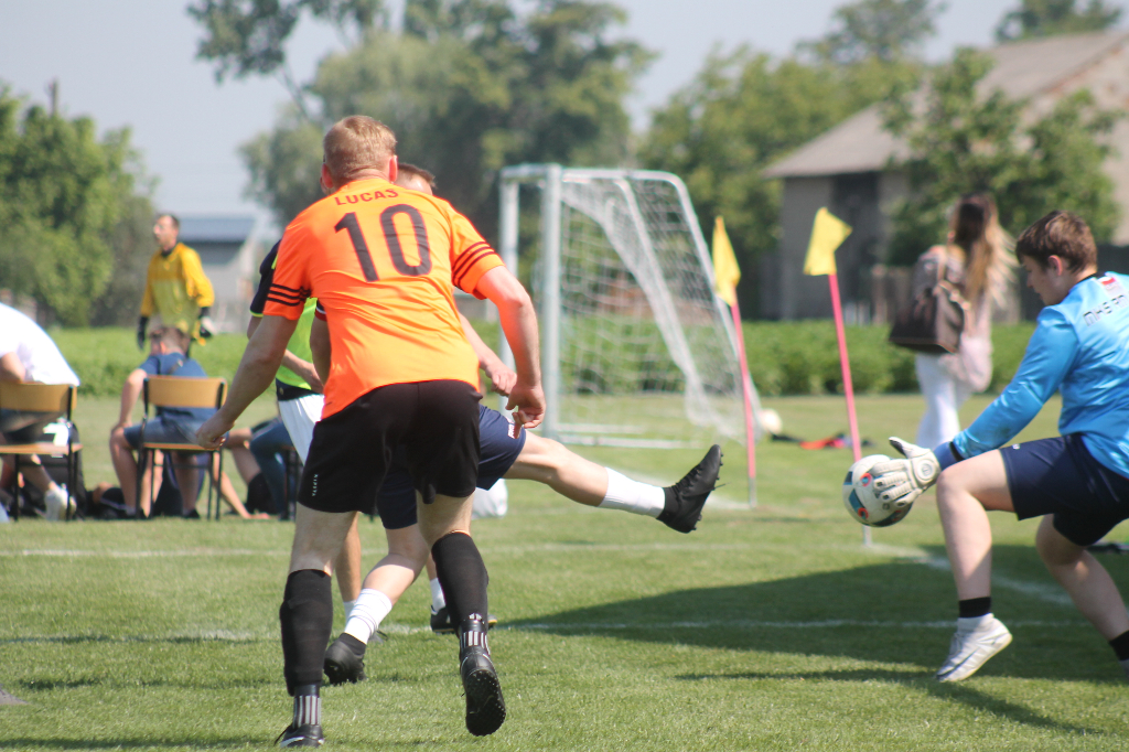 Dwanaście zespołów w trzynastym turnieju FOTO