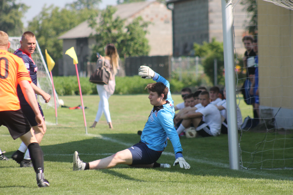 Dwanaście zespołów w trzynastym turnieju FOTO
