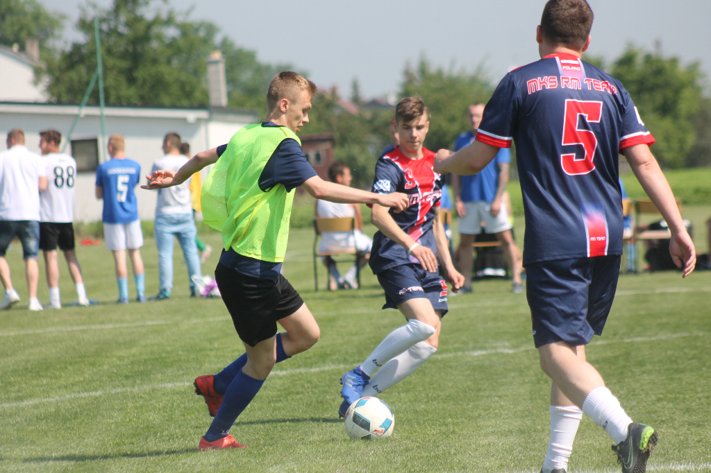 Dwanaście zespołów w trzynastym turnieju FOTO