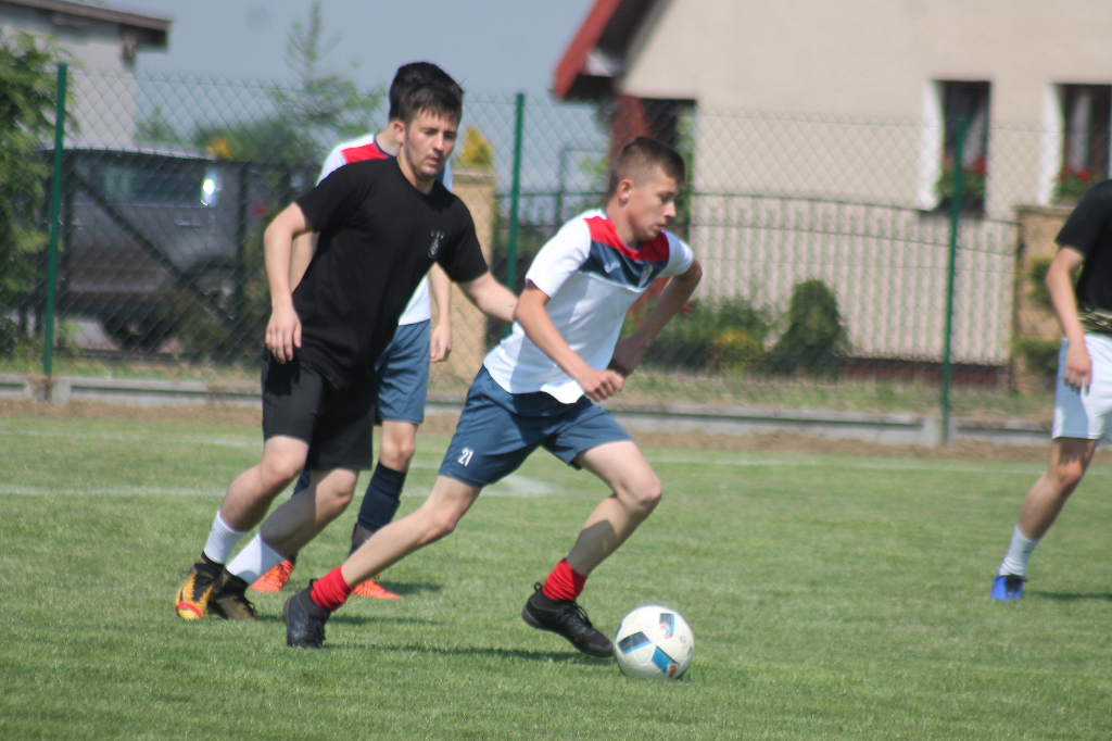 Dwanaście zespołów w trzynastym turnieju FOTO