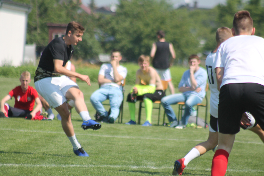 Dwanaście zespołów w trzynastym turnieju FOTO