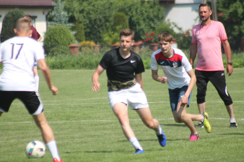 Dwanaście zespołów w trzynastym turnieju FOTO