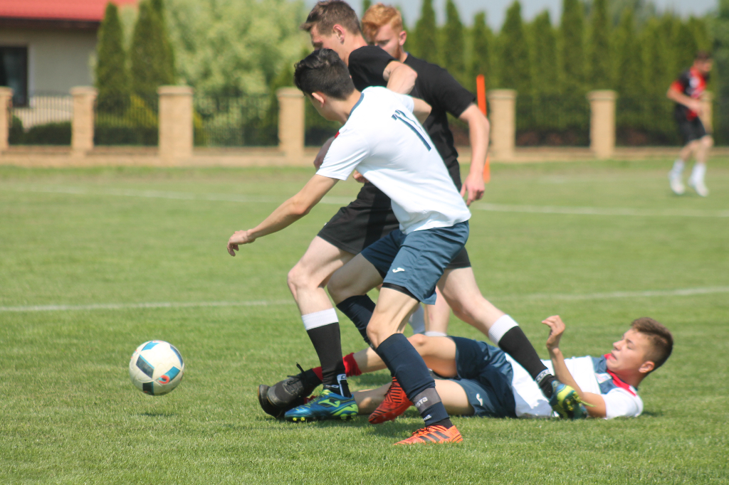 Dwanaście zespołów w trzynastym turnieju FOTO