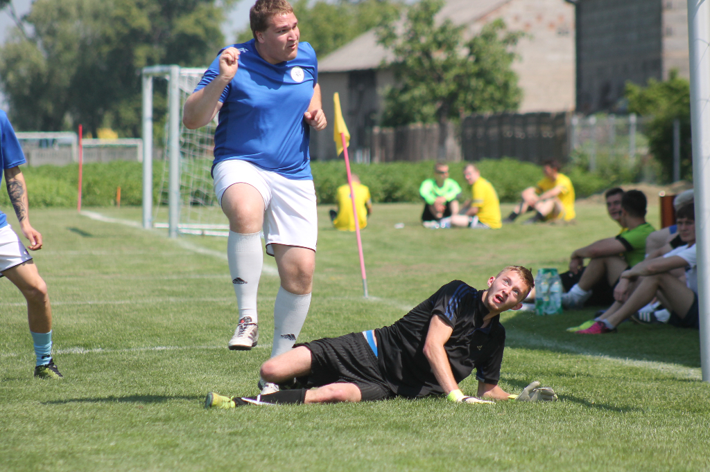 Dwanaście zespołów w trzynastym turnieju FOTO