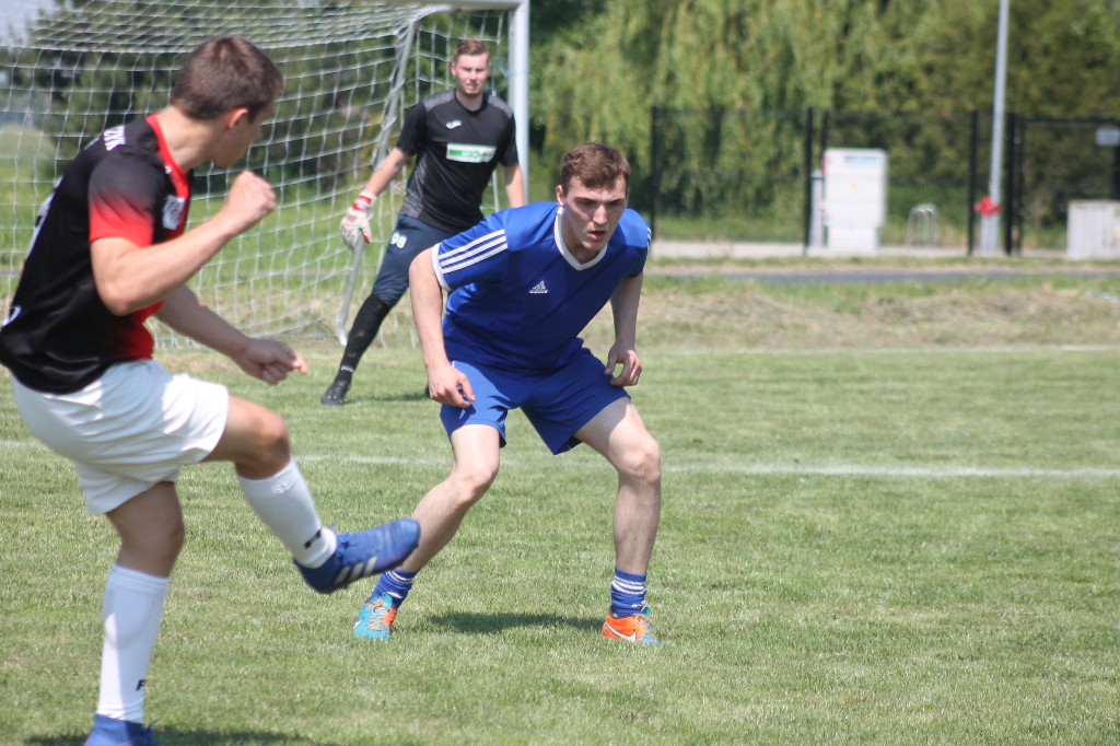 Dwanaście zespołów w trzynastym turnieju FOTO