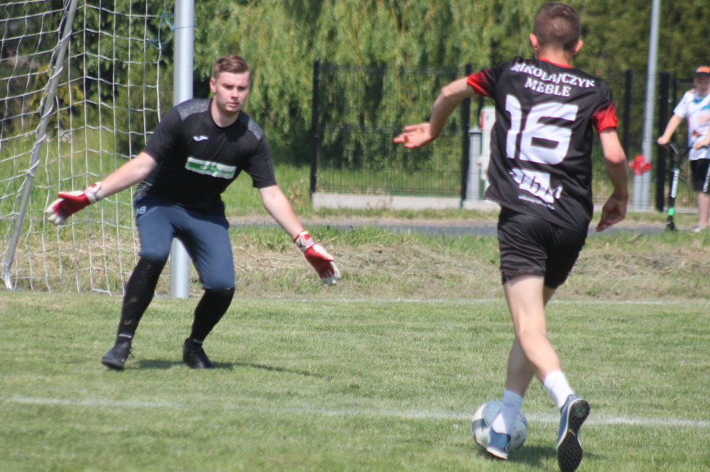 Dwanaście zespołów w trzynastym turnieju FOTO