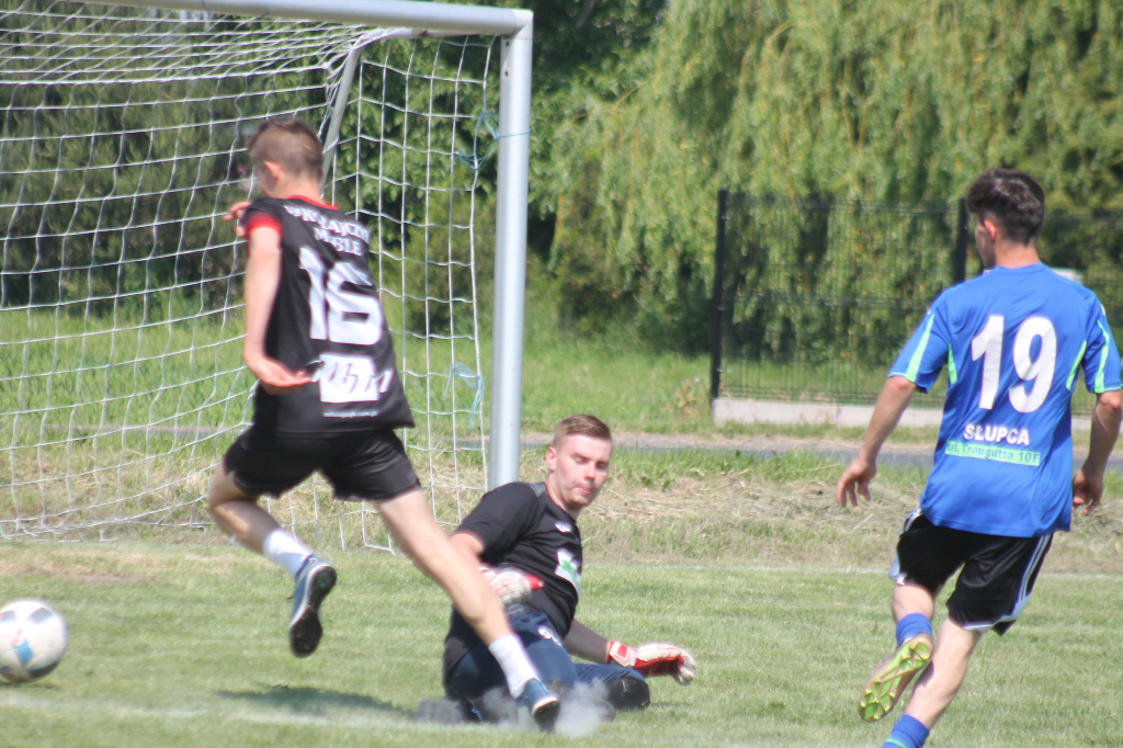 Dwanaście zespołów w trzynastym turnieju FOTO