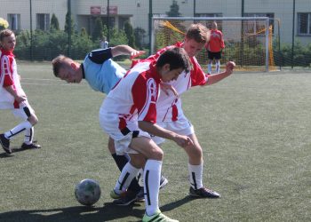 Walczą o piłkarski puchar starosty