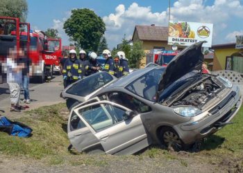 Wypadek w Jaroszynie. Zderzyły się dwa auta ZDJĘCIA