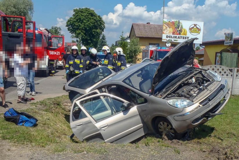 Wypadek w Jaroszynie. Zderzyły się dwa auta ZDJĘCIA