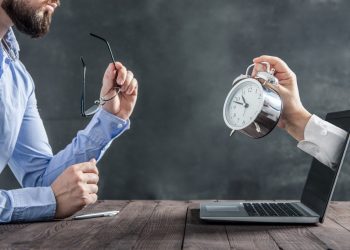 Rejestrator czasu pracy – dlaczego warto go mieć w firmie?