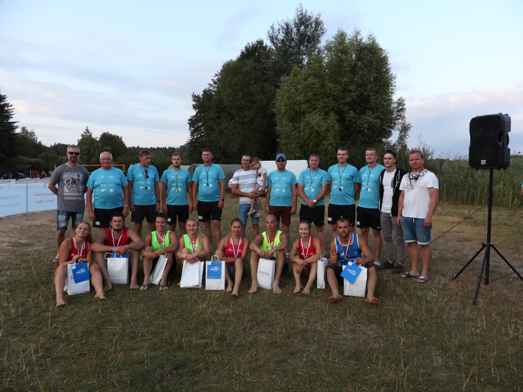 Zagrało ponad sto par