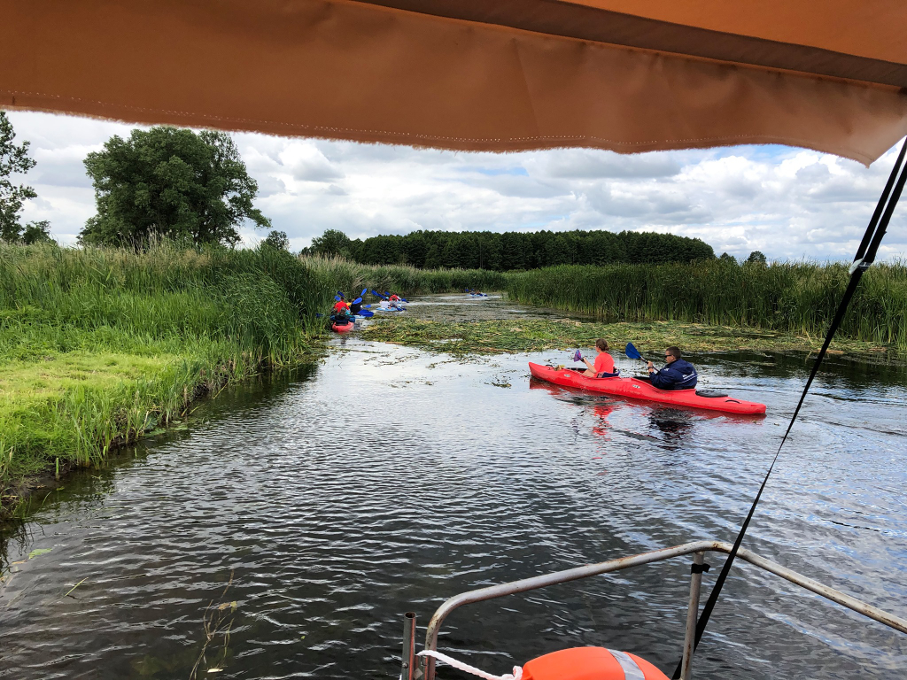 Słupeccy tratwiarze na szlaku Biebrzy ZDJĘCIA