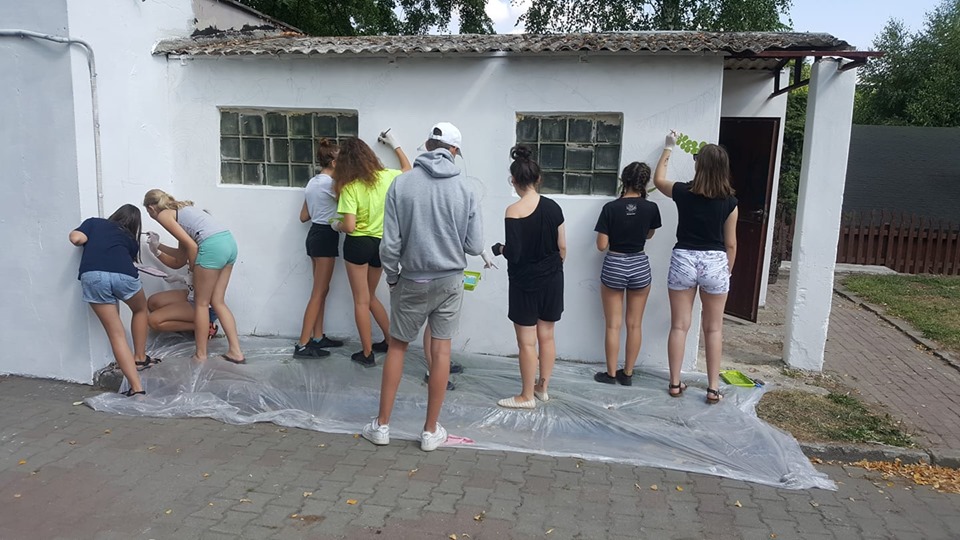 Powidz: Mural odmienił brzydką elewację ZDJĘCIA