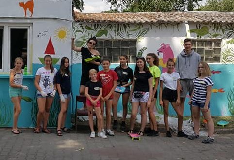 Powidz: Mural odmienił brzydką elewację ZDJĘCIA