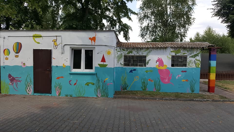 Powidz: Mural odmienił brzydką elewację ZDJĘCIA