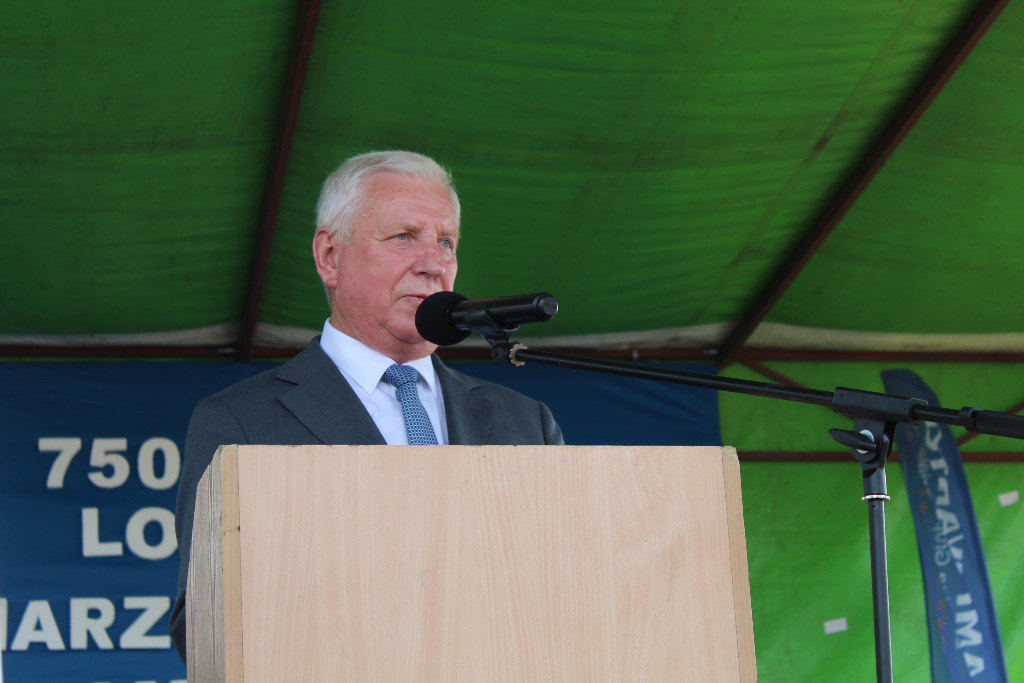 Nadanie sztandaru jednostce w Samarzewie