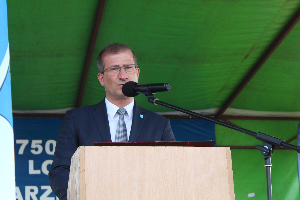 Nadanie sztandaru jednostce w Samarzewie