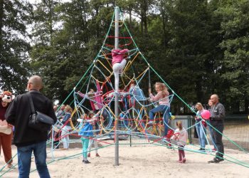 Place zabaw oficjalnie otwarte ZDJĘCIA