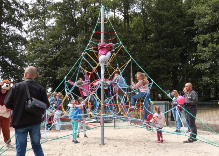 Place zabaw oficjalnie otwarte ZDJĘCIA