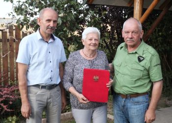 Za pośrednictwem Tiny Piosik FILM i ZDJĘCIA