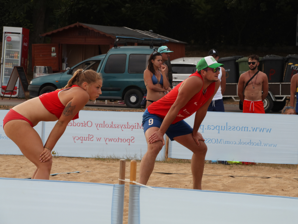 Zagrało ponad sto par