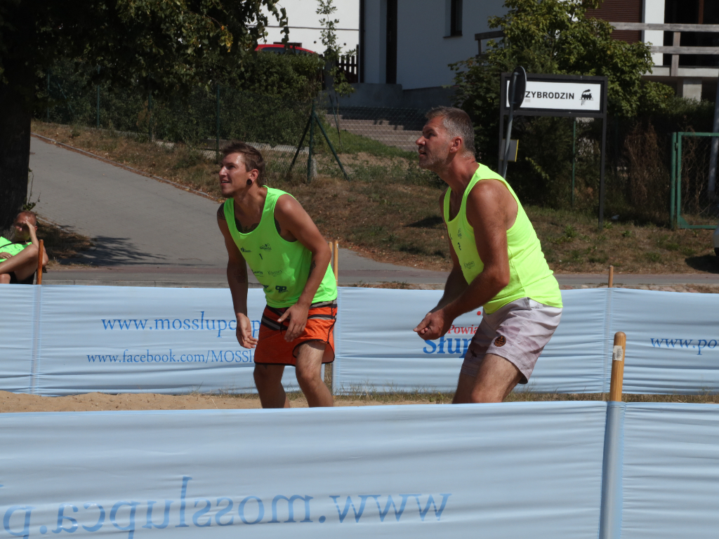 Zagrało ponad sto par