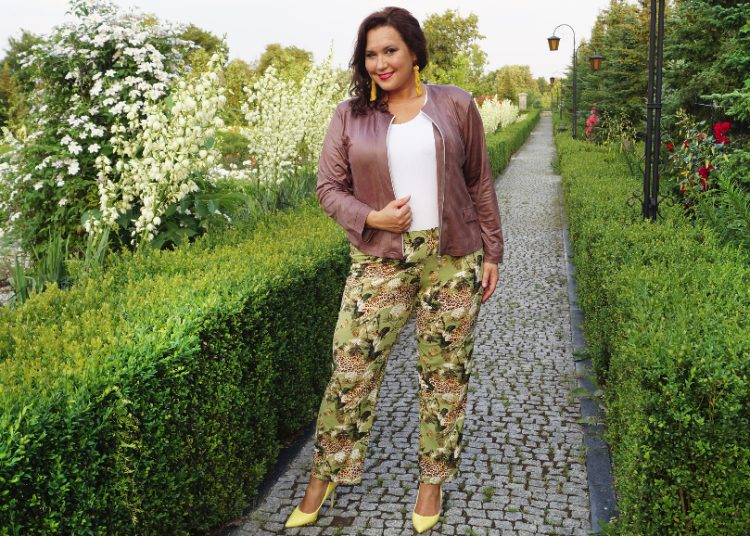 Legginsy plus size – poznaj 5 powodów, dla których warto je nosić