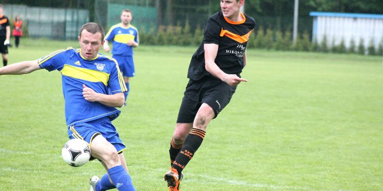 Na inaugurację rozgrywek Orzeł Mroczeń