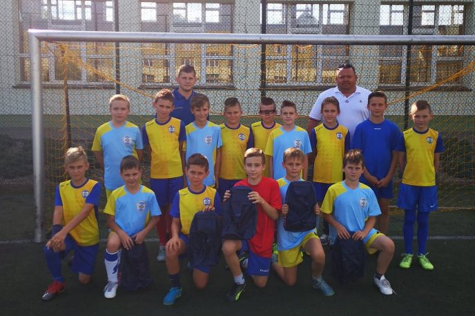 Młodzicy SKP z nowym sprzętem sportowym