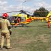 Helikopter lądował koło kościoła