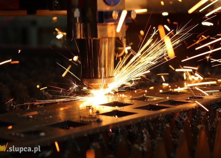 Profesjonalne cięcie blach laserem