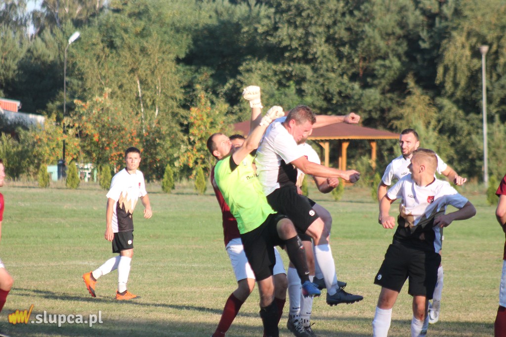 Szalony mecz w Pyzdrach. Kłos II ogrywa Orły FOTO