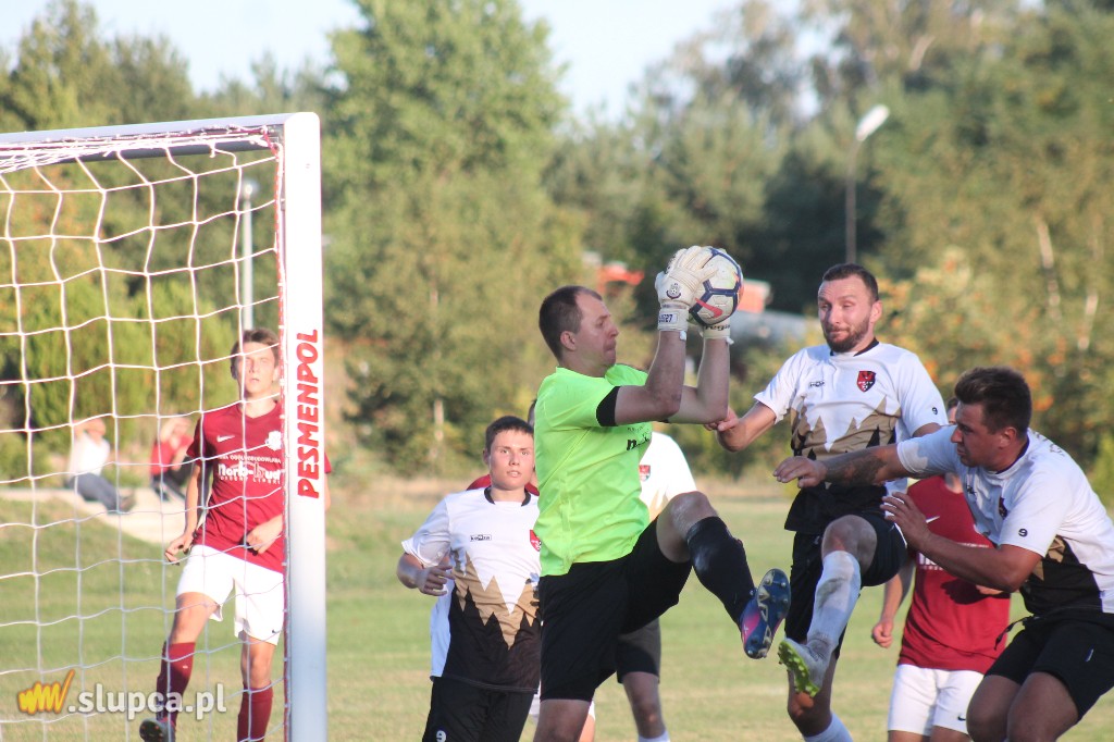 Szalony mecz w Pyzdrach. Kłos II ogrywa Orły FOTO