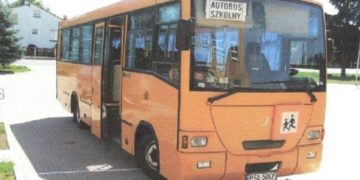 Ostrowite: Szkoła sprzedaje autobus