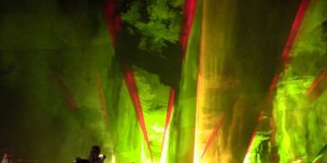 Pokaz laserów zakończył Wawrzynki FILM