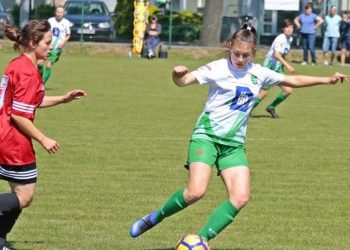 Chce reaktywować żeńską grupę piłkarską