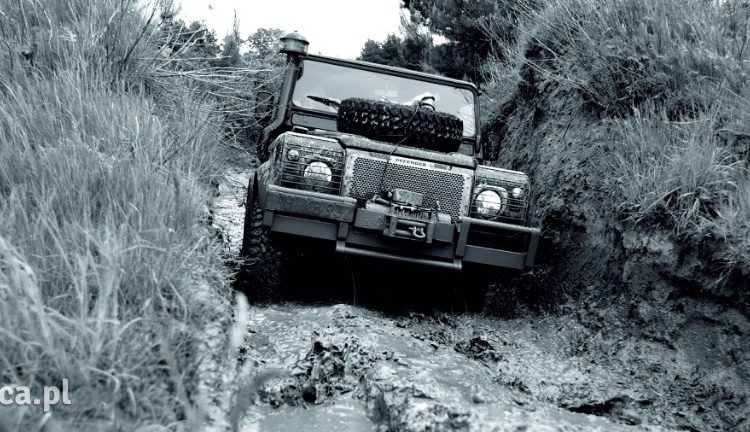 Wyciągarka hydrauliczna – w jakich zastosowaniach sprawdzi się najlepiej?