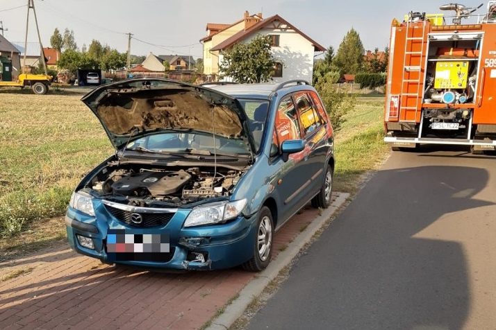 13 osób uczestniczyło w wypadku ZDJĘCIA