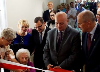 ZOL oficjalnie otwarty. Wojewoda przeciął wstęgę