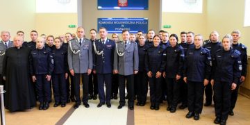 Nowa słupecka policjantka po ślubowaniu