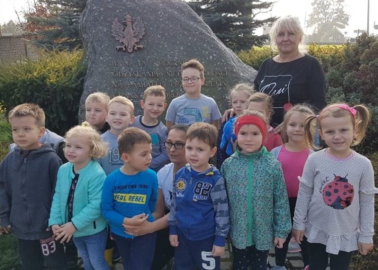 Jarzębinka pamięta o bohaterach ZDJĘCIA